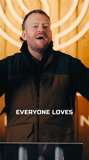 New puppy owners… be honest — is it already harder than you expected? 🐶 Everyone loves the cute stage. Then the biting starts. The accidents. The crying at night. The self-doubt. It’s easy to feel like you’re failing. You’re not. You just don’t have a clear plan yet. That’s exactly why I created my free course: The Principles of Perfect Puppy Training. No gimmicks. No fluffy tricks. Just real-world guidance built around structure, routine, and calm leadership. Thousands of owners have used it t