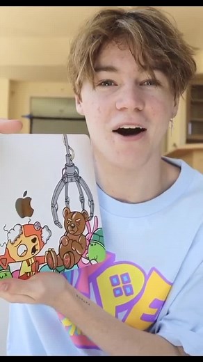 Custom Teddy Design MacBook Pro Surprise for @nickaustinn