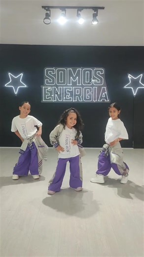 Videos de Star Dance (@stardanceccs) con “Hyper Dance Velocity - Dico Wang”