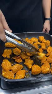 Chicken Kathi Roll ASMR Cooking -- #shorts #food #cooking #asmr #chicken #nonveg #indianasmrworld | Siniestrofg