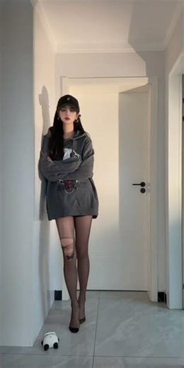 Style Secrets: Show Off Your Long Legs Today