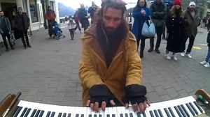 Listen to the beauty of Evolving Rhythms - the piano busker in Queenstown, New Zealand. 👑 🇳🇿 🎹 🎶 #ajhickling #pianobusker #piano #pianist #evolvingrhythms | Music Crowns