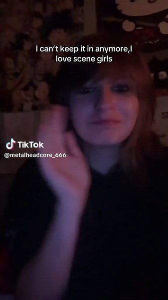 I LOVE THEM I LOVE THEM MY GF IS ONEEE#alt #weirdkid #scenegirls #fyp #mytype