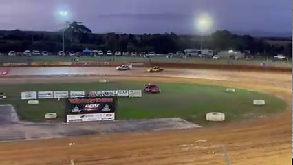 Action from offical practice last night in the National Modified Sedan Title at Albany’s Attwell Park Speedway. Victorian Jarod Waters set the fastest time with a 19.166 second lap. Queensland’s Aidan Raymont (19.218), WA’s Branden Fraser (19.322), Queensland’s Nathan Macdonald (19.409) and Albany’s Laurie Dowsett (19.443) were inside the top five for times. The first three rounds of qualifying heats in the national title will be contested tonight. PREVIEW: https://bit.ly/3Gnx3Jy | Albany Advert