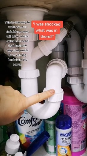 How to unblock a sink U-Bend! 🤢🚰 Follow along to see DIY and home reno progress! . . . . . . . . #diyhome #diy #diyhomedecor #diyprojects #diyproject #diydecor #diyvideo #easydiy #diyhomeprojects #instadiy #diyer #diyfun #paintingtips #projectoftheday #doityourself #diyinspiration #diytutorial #homediy #glosspaint #diyblogger #homerenovation #renovation #homedesign #womenwhodiy #beginnerdiy #paintinghacks #diytipsandtricks #homediyhacks #girlswhousepowertools #femalediyers | DIY With Emma