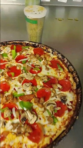 LARGE PAN CRUST PIZZA HUT COMING OUT OVEN AT PIZZA HUT!