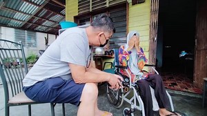 Meet Uncle Kentang: Once Poor, Now A Beacon Of Light To The Poor