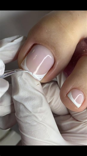 Perfect Your French Pedicure at Home