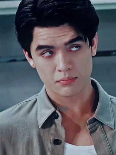 a hair tie and 5 minutes. #papi #papichulo #daddychill #abs #skibidi #balls #smash #sigma #turkishboys #dönerkebap #iskender #foryou #fyp #foryoupage #editor #edit #explorepage