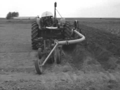 Agri-robot, de vol-automatische ploeg (1962)