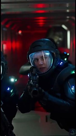 Alien Creature Attacks Space Marines | Terrifying First Contact Inside a Destroyed Cruiser #alien