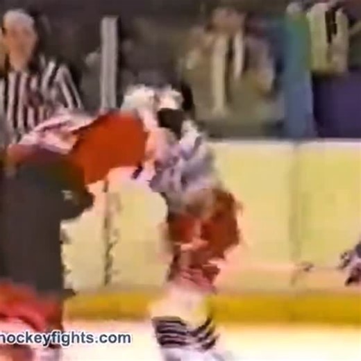 HockeyFights dot com on Instagram: "#HFTop100OAT • By User Vote Number 84 • #NHLALLTIME Philadelphia Flyers Rick Tocchet 🆚 George McPhee New York Rangers March 9, 1986 • 3rd Period - 10:55"