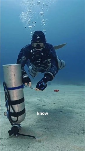 Ever wonder why technical divers use a long hose regulator setup? 🫧 #regulators #diving #scubadiving