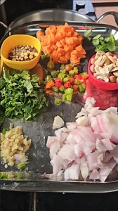 Good morning ♥️Happy Sunday🧡 Morning breakfast Upma 😋 #Ywana veena Puvvulu vana #