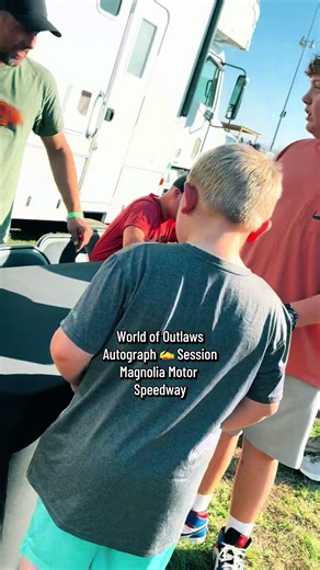 Autograph sesh ✍️ we sure love meeting you all! #mariogreshamracing #superlatemodel #worldofoutlaws #fyp