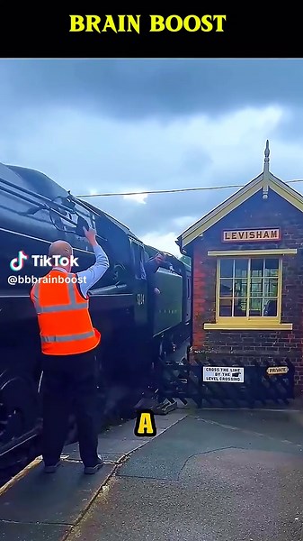 This Train Engineer Passing a Train to Worker #facts #didyouknow #education #knowledge #brainboost