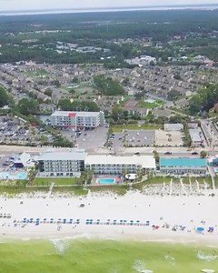 Summer time and good vibes are here at Panama City Beach! ☀️ | Bikini Beach Resort