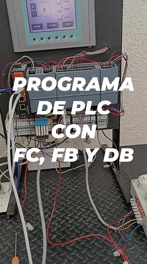 Práctica de programación de PLC con funciones (FC), bloques de funciones (FB) y bloques de datos (DB). Estamos utilizando CPU Simatic S7-1200 de Siemens y TIA Portal. 👀 Mira que fácil es hacerlo. #cadisac #plcladder #plcsiemens #plcs #plcprogramming #cursoplc #cursoplcladder #siemenstiaportal #tiaportalv15 #tiaportalv16 #tiaportalv13 #controlelectrico #automatismoselectricos #automatizacionindustrial #automatizacionycontrol #automatismosindustriales #siemensautomation #s71200 #ingenieriaelectro