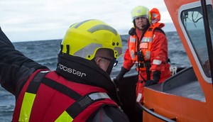 Safety helmets for rescue workers, suggestions to buy the good one