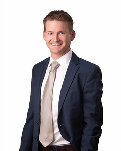 Dr. Hylton Mayer | LASIK Chevy Chase | Cataract Surgery Vienna