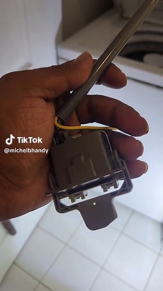 Kenmore laundry center - not spinning/door switch replace #appliancerepair