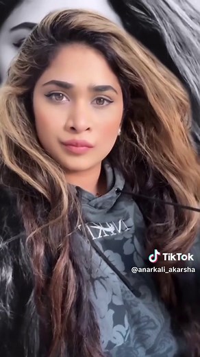 Anarkali Akarasha على TikTok