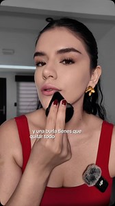 recomendaciones para que tu base DURE MÁS, sin necesidad de hecharte todo el fijador en la cara🚫 si haces eso, esta mal. Pero tranqui, aquí están 3 soluciones para que siempre que te maquillajes te dure tu maquillaje Comparte y guarda para no se te olviden estos tips para que tu maquillaje dure más horas✨ Ya hacías estos 3 trucos de maquillaje? Hazlo fin de año o para tu cumpleaños!! #basedemaquillaje #maquillajeduradero #baseliquida #tutorialdemaquillaje #basemakeup | Samantha Intriago MAKE UP