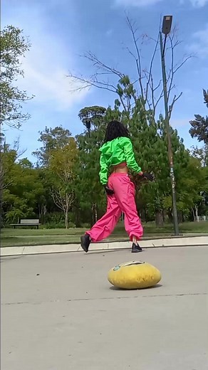 In this world 💕💖💕🌻🌻💚🐛💚 | Esvel