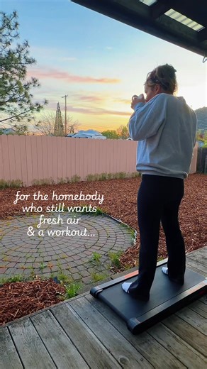 Stop forcing yourself to leave the house to go to the gym. Get yourself a portable 2-in-1 walking pad with vibration plate! #greenish #walkingvibrationpad #vibrationplate #walkingpad #homebody