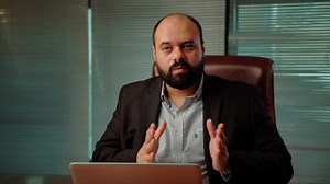 6.5K views · 66 reactions | الدرس ٥: بايثون خطوتك الأولى لاقتحام وظائف الذكاء الاصطناعي في السعودية #بايثون #تعلم_البرمجة #ذكاء_اصطناعي #مستقبل_السعودية #وظائف #Python #LearnToCode #AI #SaudiVision2030 | Gammal Tech | Facebook