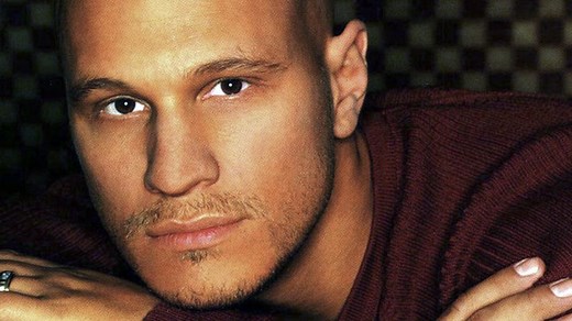 Country singer Kevin Sharp dies