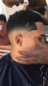 Enquanto o conhecimento não tiver limites eu não posso falar que sou o melhor. Devo respeitar todo mundo que faz essa arte pois somos todos melhores , Lembrando que ninguém é melhor que ninguém Só existe individualidade naquilo que agente faz então, antes de pensares que és melhor lembra que és melhor hoje e amanhã não serás Escreveu Pedro Huambo 927 733 510 #Todos #facebookviral #everyone | Pedro Huambo