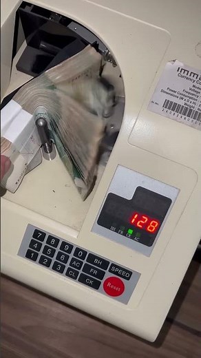 💸 Perfect Cash Counting Machine in Action | Satisfying Money Counting Sound