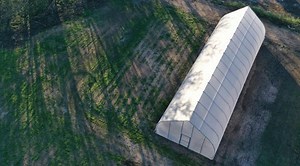 Greenhouse or DIY Hoop House Orientation | Bootstrap Farmer - Bootstrap Farmer