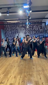 Sirra by @gururandhawa ✅ Bollytwist family from @component_fitness_malviyanagar ✅ Every Saturday at 7pm ✅ #sirra #bollytwist #dancefitness #punjabisong #dancechallenge #componentfitnessgym #malviyanagar | Shivam Singh - Squado