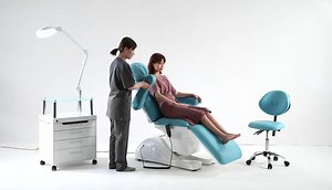 Adjustable Electric Beauty Bed Massage Spa Salon Body Facial Bed Dental Chair We are committed to making a multifunctional fully electronic automatic spa chair that is equipped with high performance silent motor that enable chair provide with more fine adjustment, silent operation, This chair has an elegant appearance and full load 150kg and provide with remote that control all of function including backrest adjustment, leg adjustment and overall height lift independently Feature 1. Outlet power