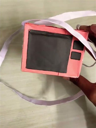 pink camera 📷💝💗💕💖￼