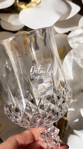 🎉 Your celebration deserves the perfect plate. Introducing our elegant disposable dinnerware - elevate your event with style! | Smarty Had A Party