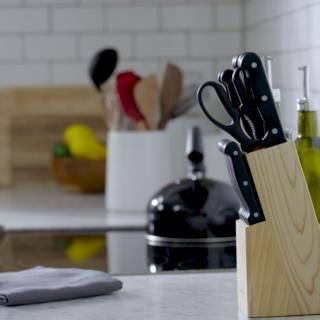 73 reactions | Our GoodCook Knife Set includes every knife you need, conveniently stored in a natural wood block. The blades are made from high-carbon stainless steel for a long-lasting sharp edge. The blades have a full tang that goes the entire handle length, providing stability, balance and durability anchored with triple rivets. Now available at Target  ➡ https://ow.ly/nAkp50Q4b3U #GoodCooking #GoodCook #Recipes #CookingHack #KnifeSharpener #Knives #KnifeBlock | GoodCook | Facebook