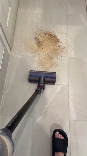 Dyson Cyclone V10 Origin Cordless Vacuum in Action |Dyson
