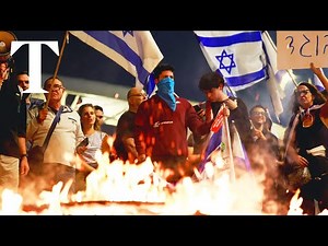 Hundreds of Israelis protest after Netanyahu fires Gallant