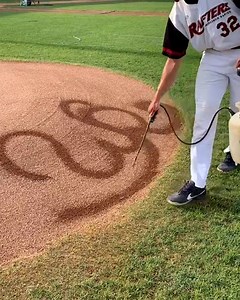 This guy is an artist when it comes to creating baseball pitch mounds! ⚾️👏 | LADbible