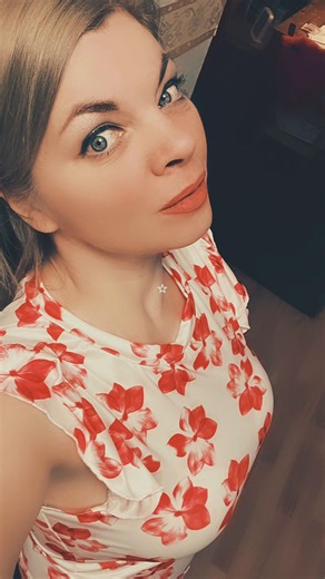 Celebrating Women Through Flowers