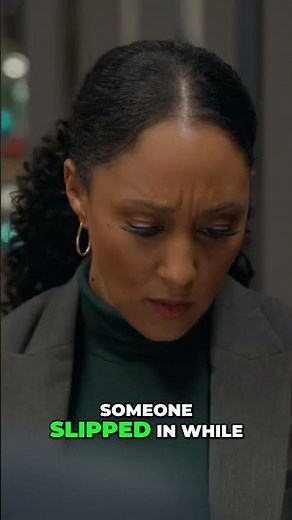 Santa Claus is the Prime Suspect! Santa Stakeout Clip