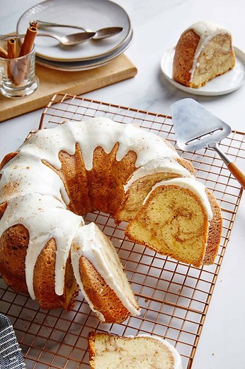Cinnamon Roll Pound Cake