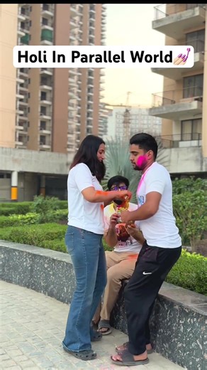 Holi in parallel universe🎀 #holi #funny #relatable