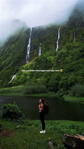 Welcome to Flores Island in the Azores 🇵🇹 This might be one of the most iconic spots I’ve ever visited! I wasn’t ready to discover this kind of wild beauty on a remote island in the middle of the Atlantic 😭 Portugal just keeps proving it’s one of the most stunning countries on Earth. Honestly, I’m speechless. Have you ever heard about Flores Island? . . . #portugal #azores #floresisland #azoresislands #floresislandazores #ribeiradoferreiro | Naty Explora