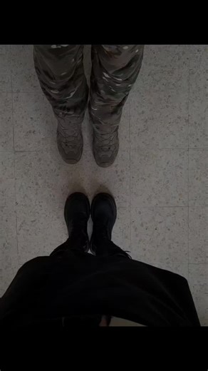 Maman, Miliwife, Coiffeuse et Cheerleader 💪🤍💜🇫🇷 on Instagram: "N'importe où, n'importe quand toujours avec toi mon amour ❤️ #femmedemilitaire #opex #retrouvailles #militaryhomecoming #arméefrançaise"