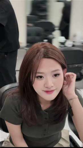 Modern Soft Layer Transformation! 🔥 #HairVibe#shorts #diyhairstyle