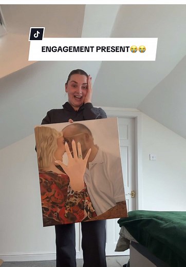 Best Engagement Present Unboxing Experience